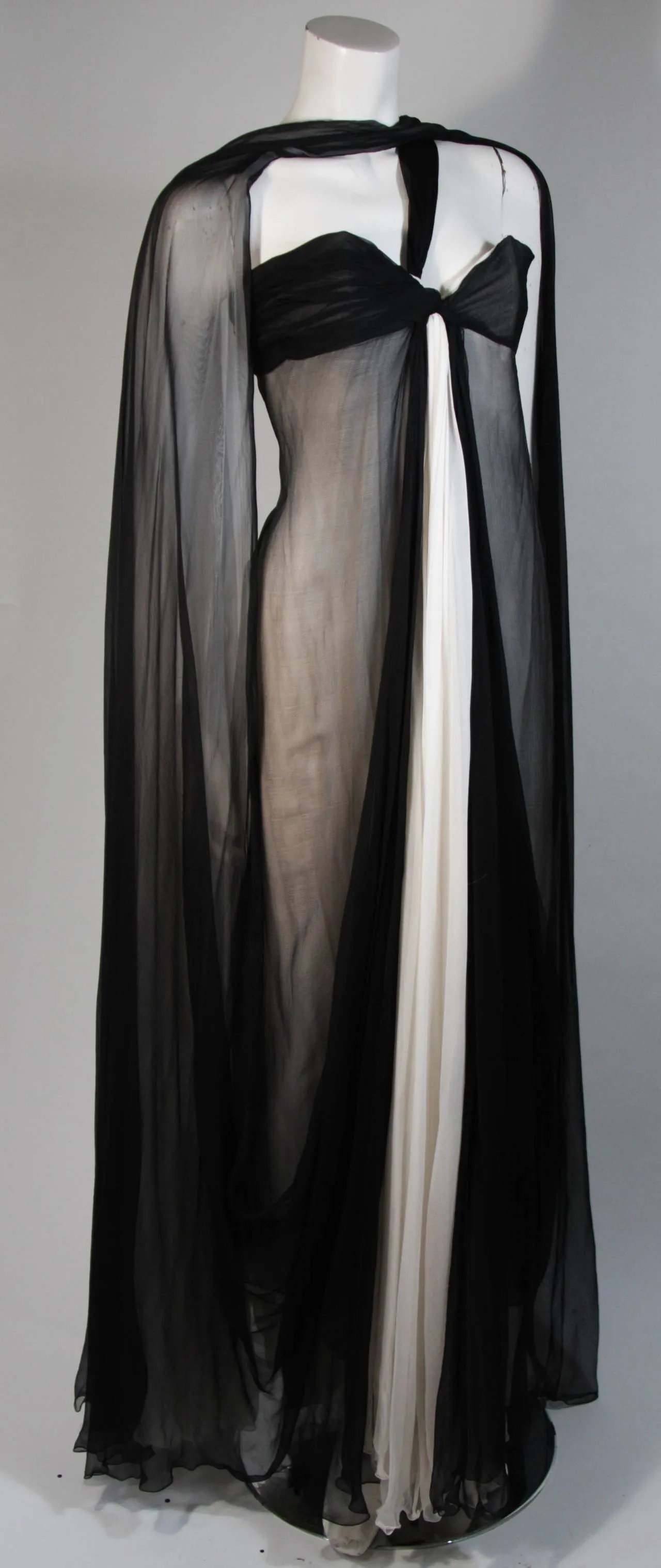 JACQUELINE DE RIBES Black and Ivory Silk Chiffon Gown