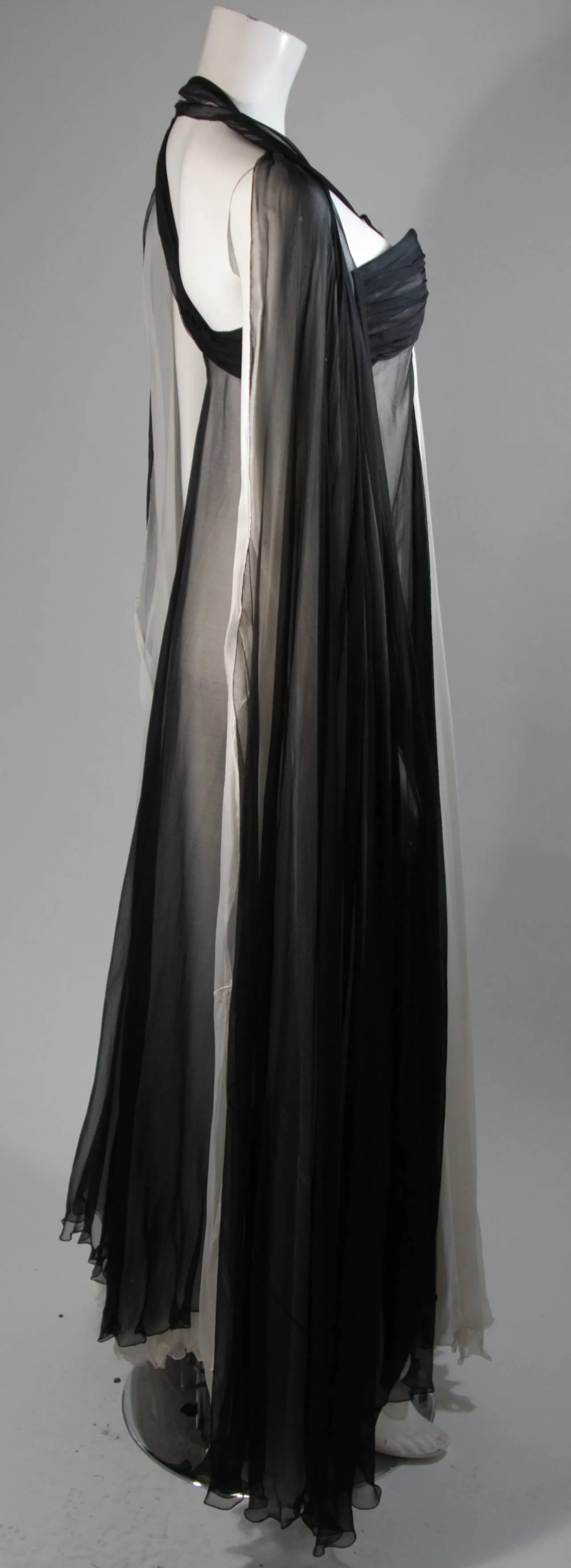 JACQUELINE DE RIBES Black and Ivory Silk Chiffon Gown